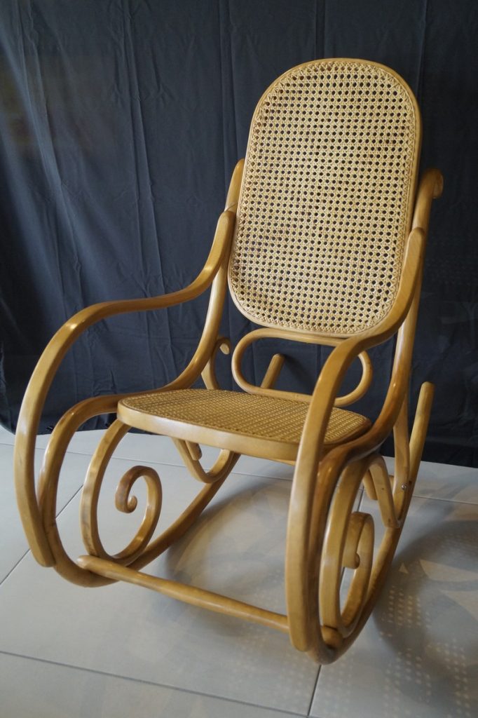 Sedia a Dondolo in Stile Thonet