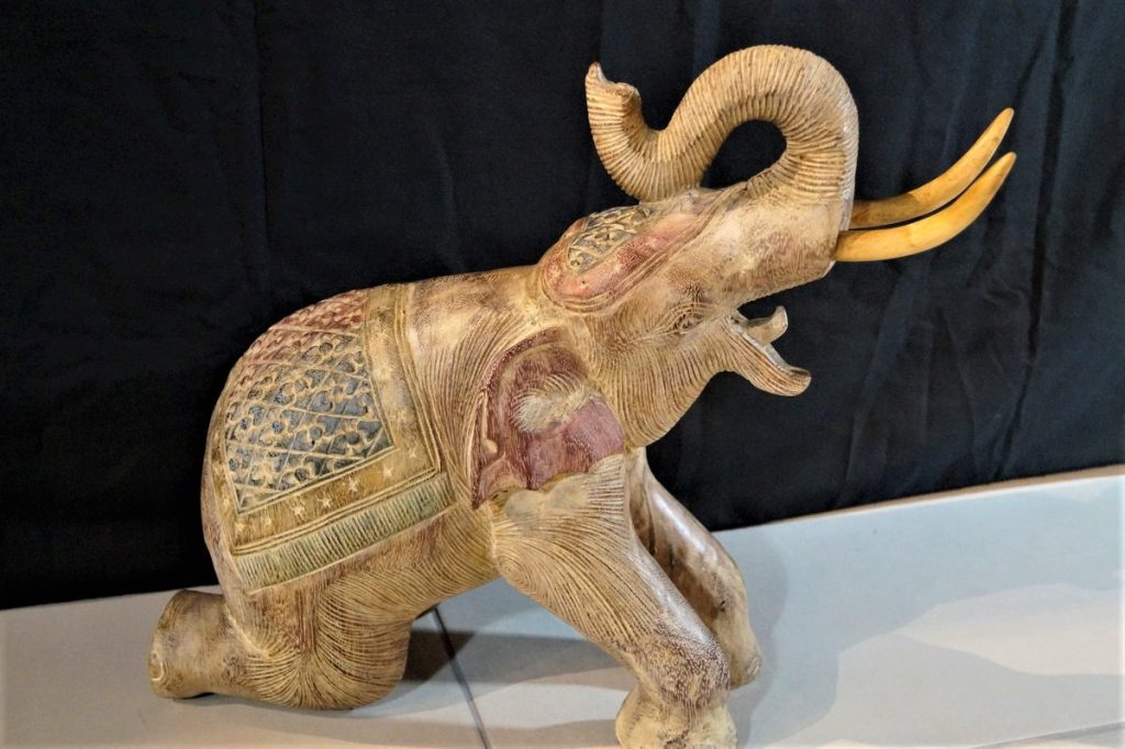 Scultura in Legno Elefante